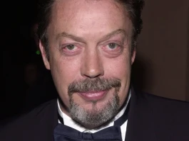 Tim Curry's Rare Appearance: A Brutally Honest Look at His Health & the Reunion Photos