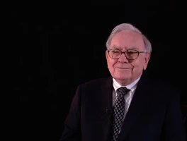 Warren Buffett on Escalating CEO Pay: His New Warning and What the Data Shows